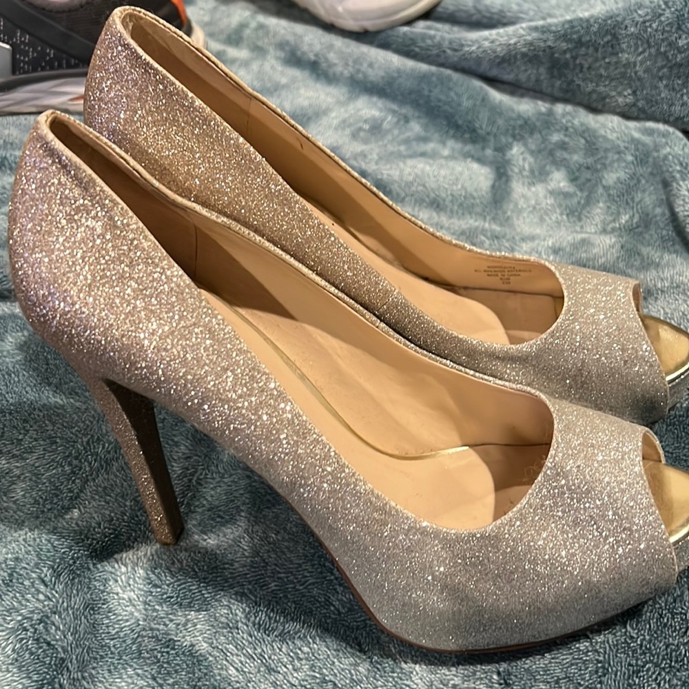 Guess gradient gold and silver open toe heels